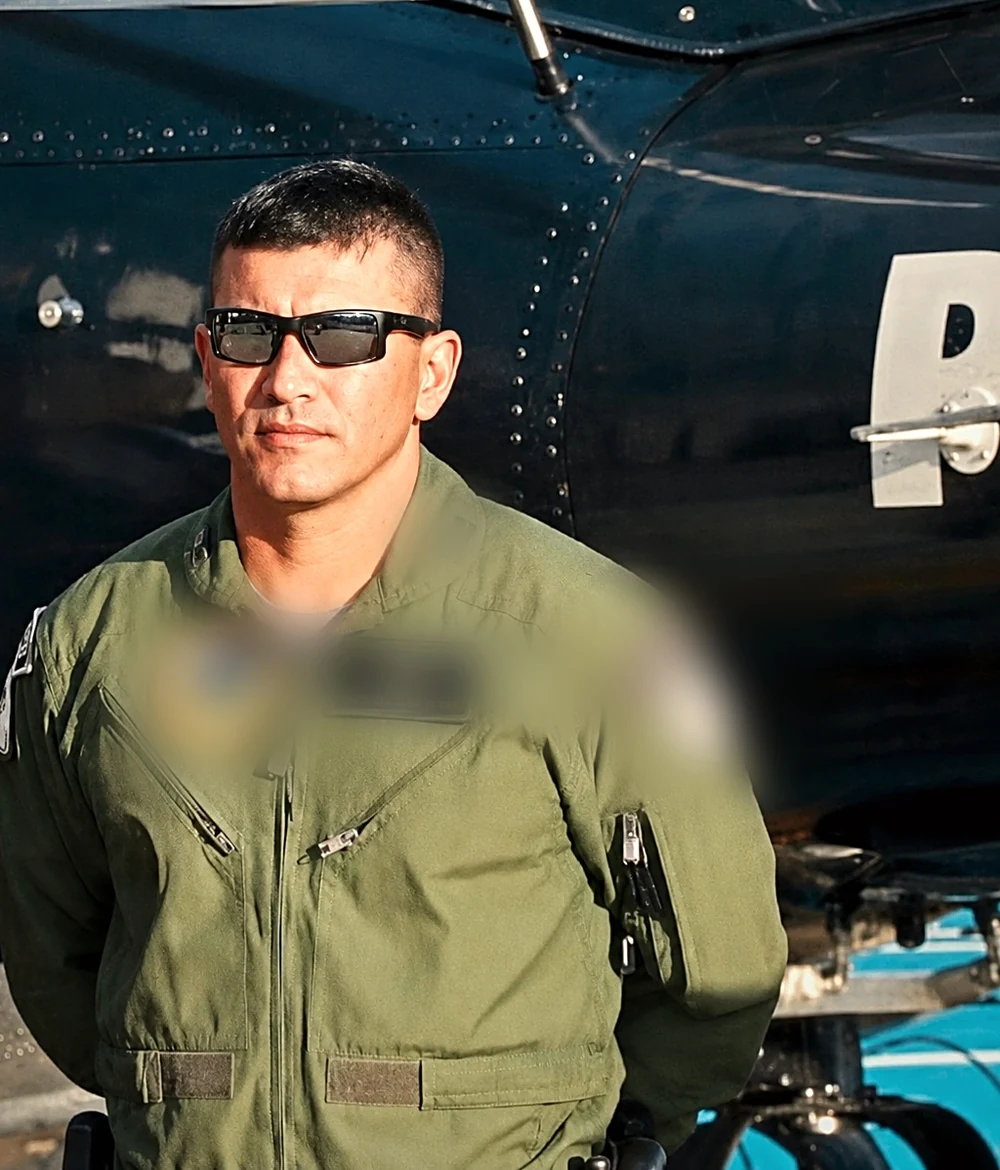 Piloto instrutor em atividade de treinamento de voo